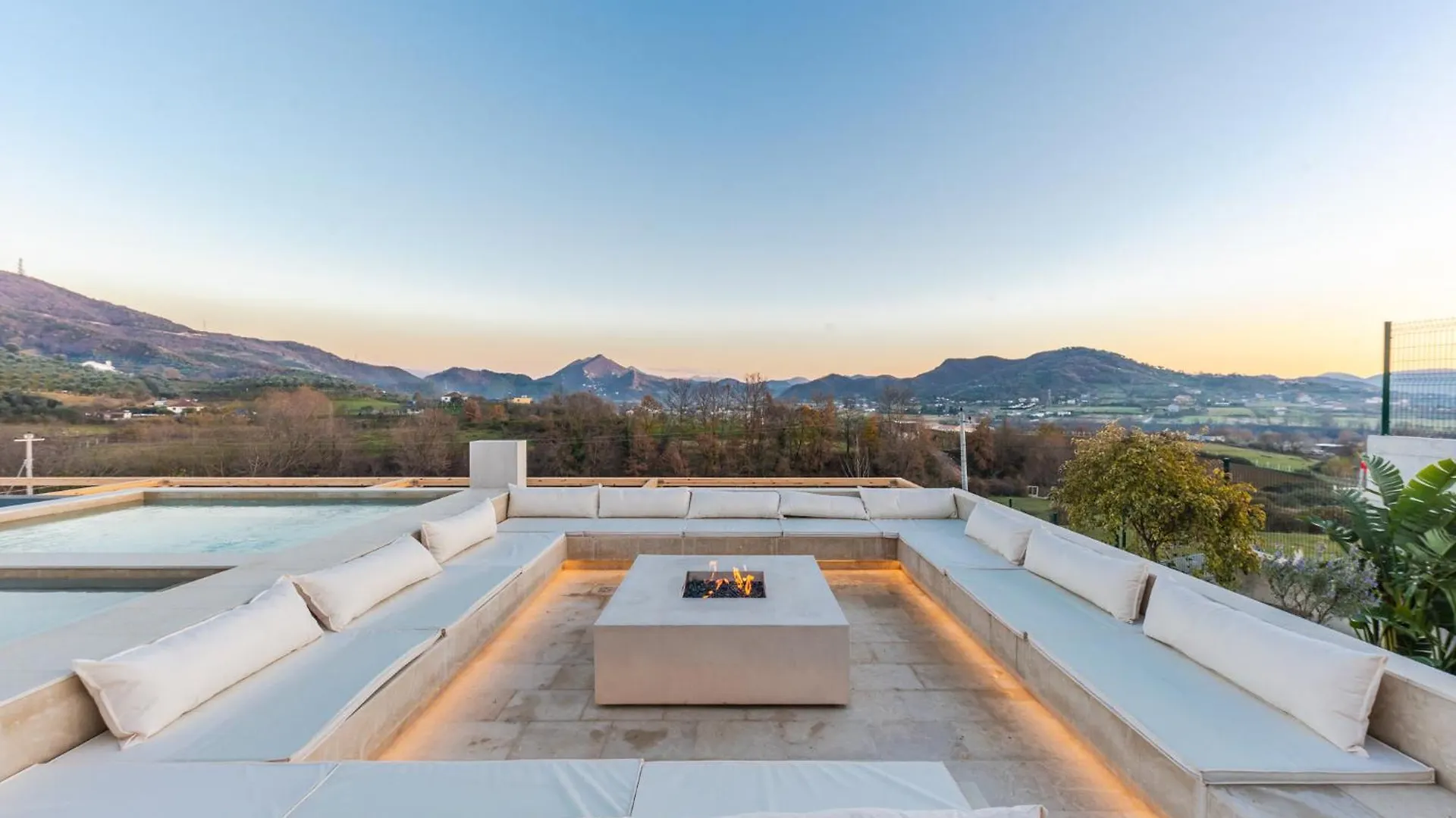 Jerina Mansion Villa Tiran 0*,  Arnavutluk